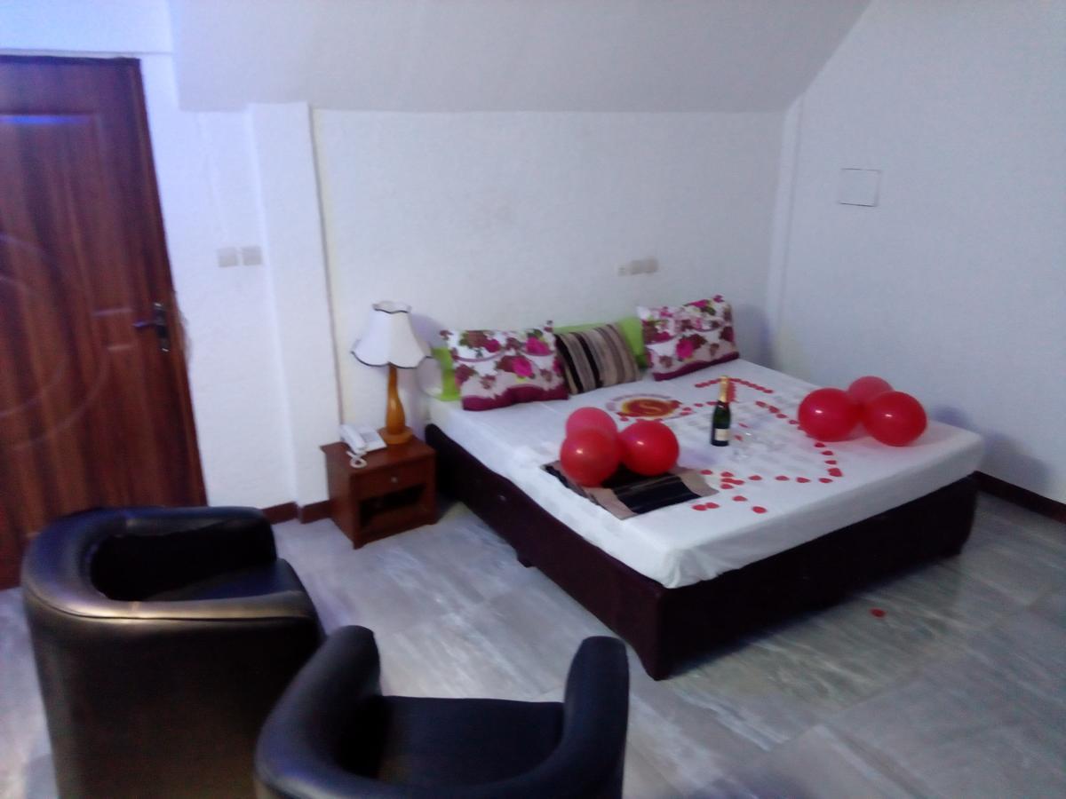 Senateur Hotel Agontinkon Котону Экстерьер фото