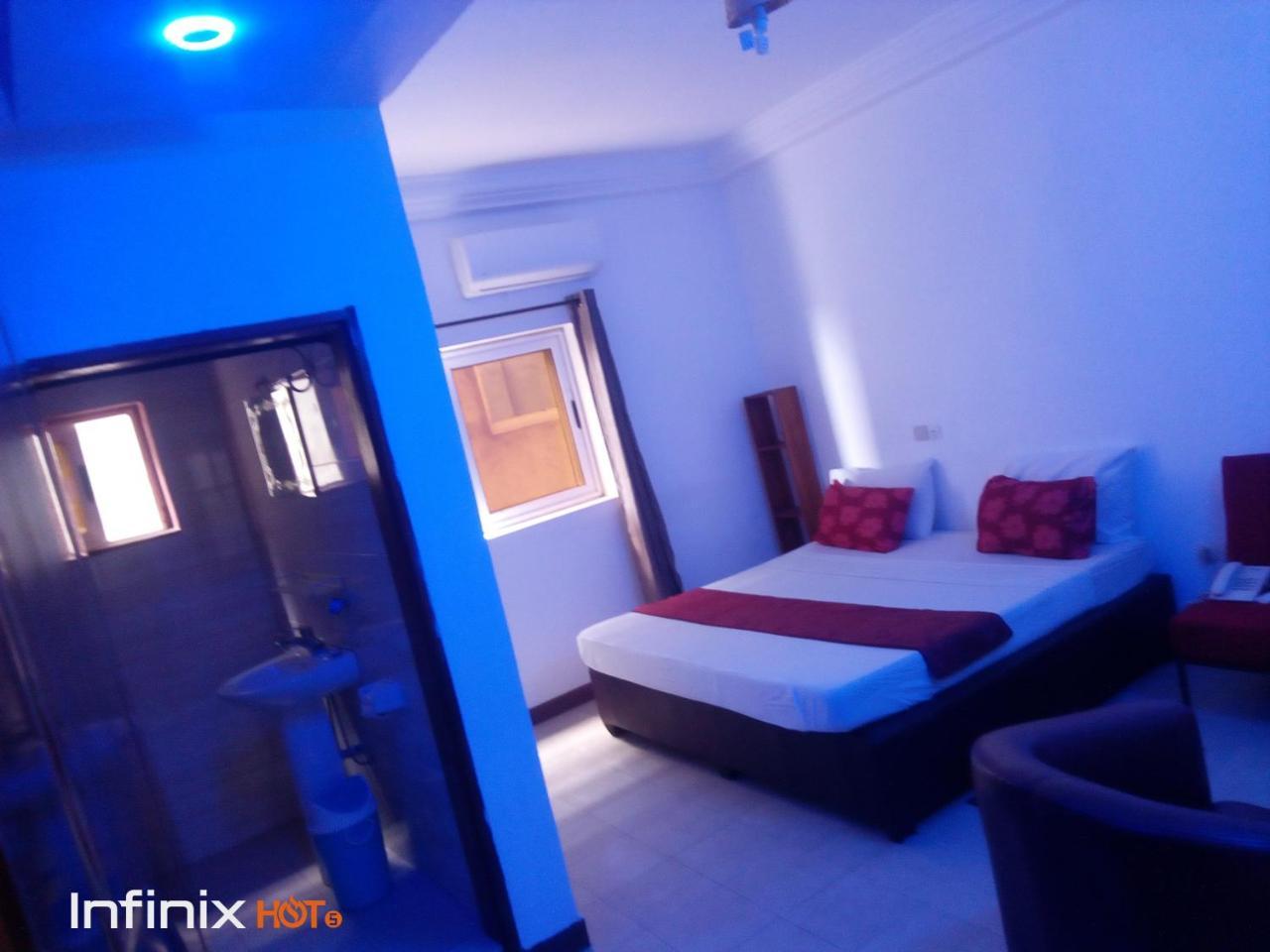 Senateur Hotel Agontinkon Котону Экстерьер фото