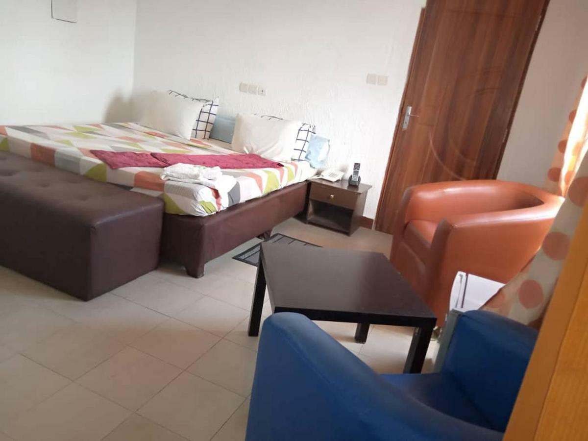 Senateur Hotel Agontinkon Котону Экстерьер фото