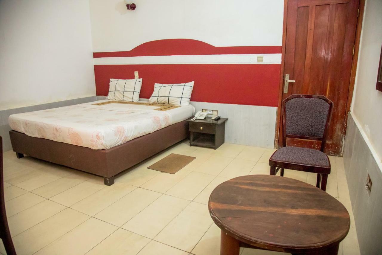 Senateur Hotel Agontinkon Котону Экстерьер фото
