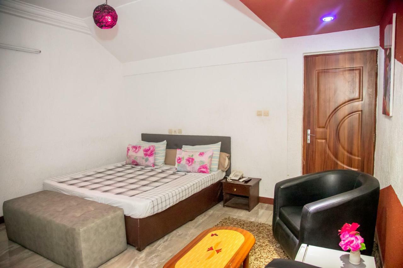 Senateur Hotel Agontinkon Котону Экстерьер фото