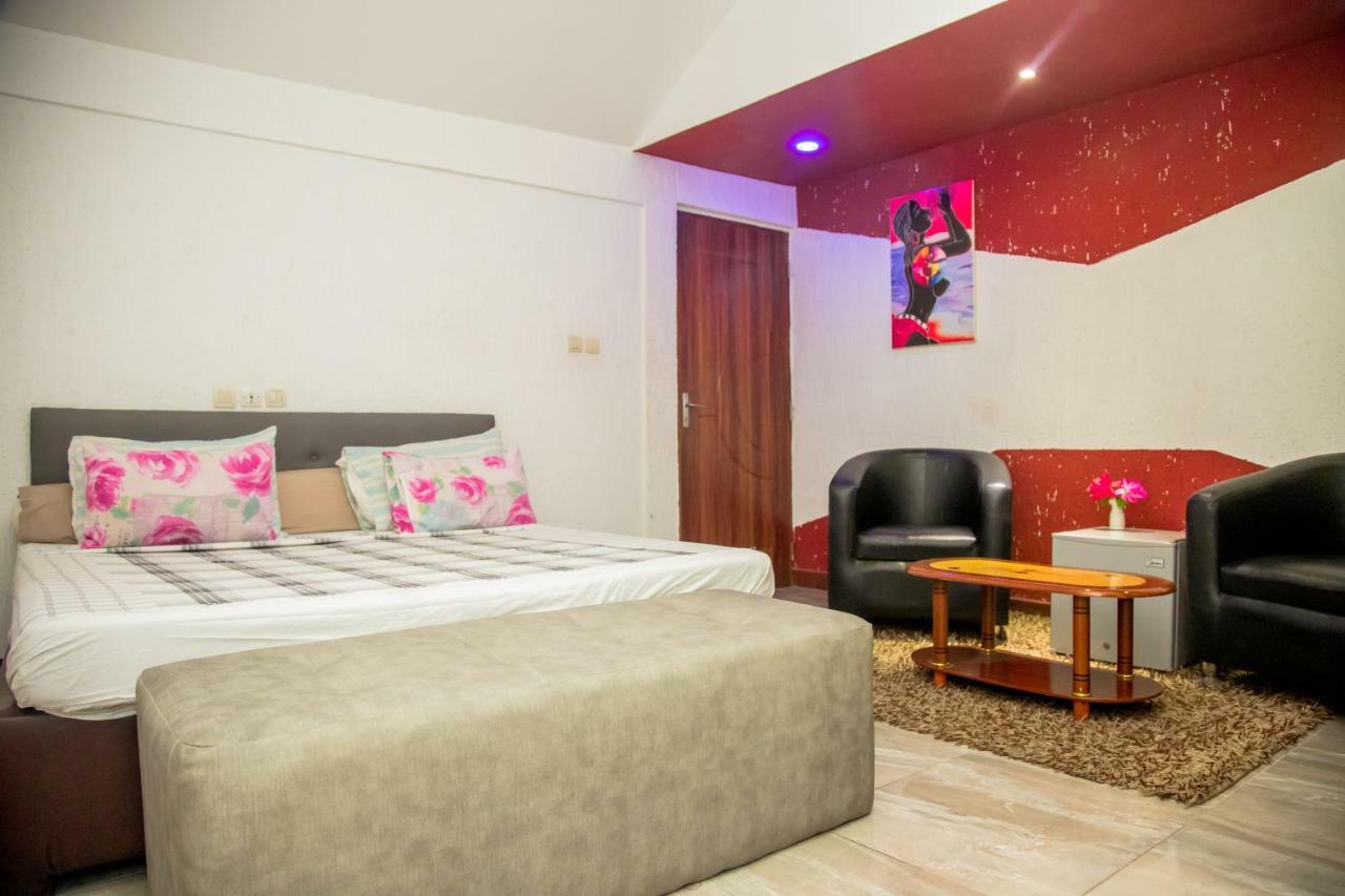 Senateur Hotel Agontinkon Котону Экстерьер фото