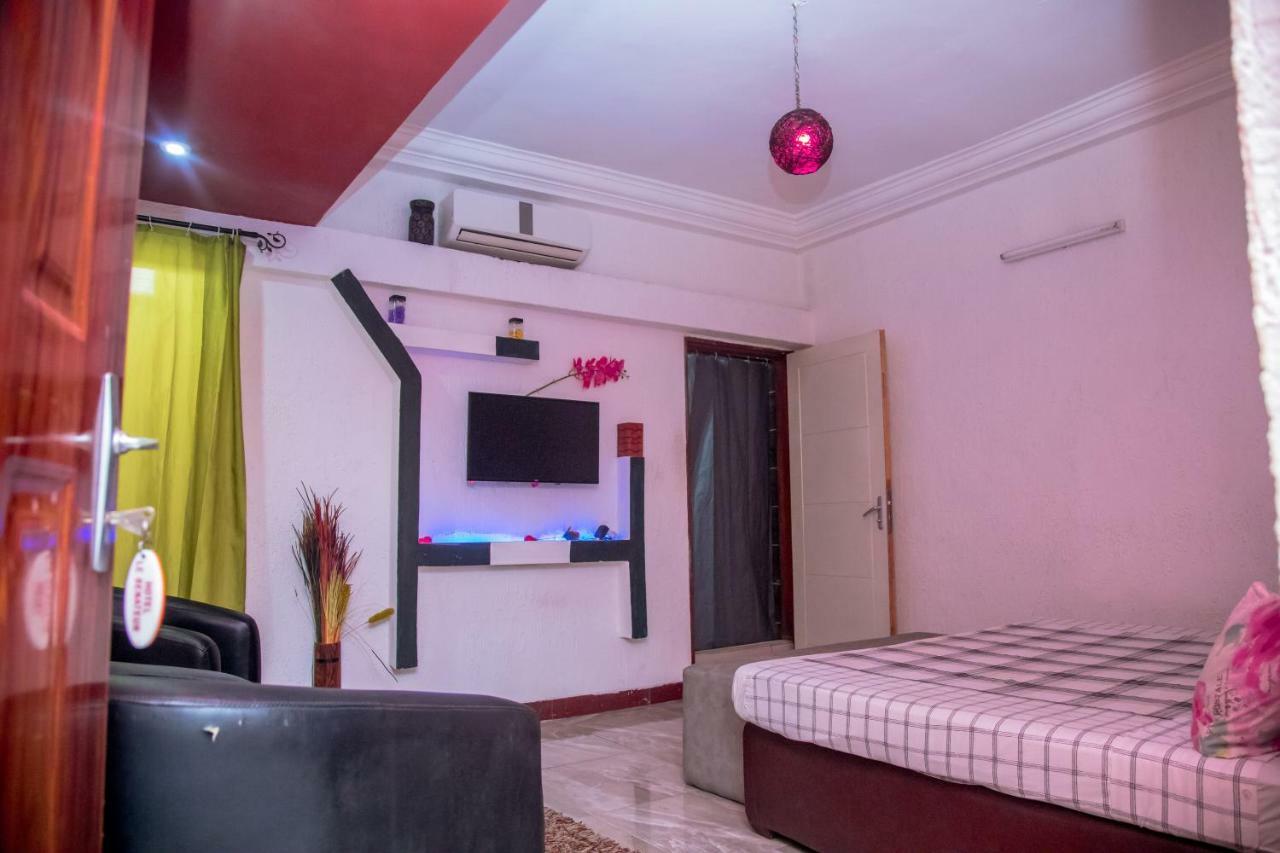 Senateur Hotel Agontinkon Котону Экстерьер фото