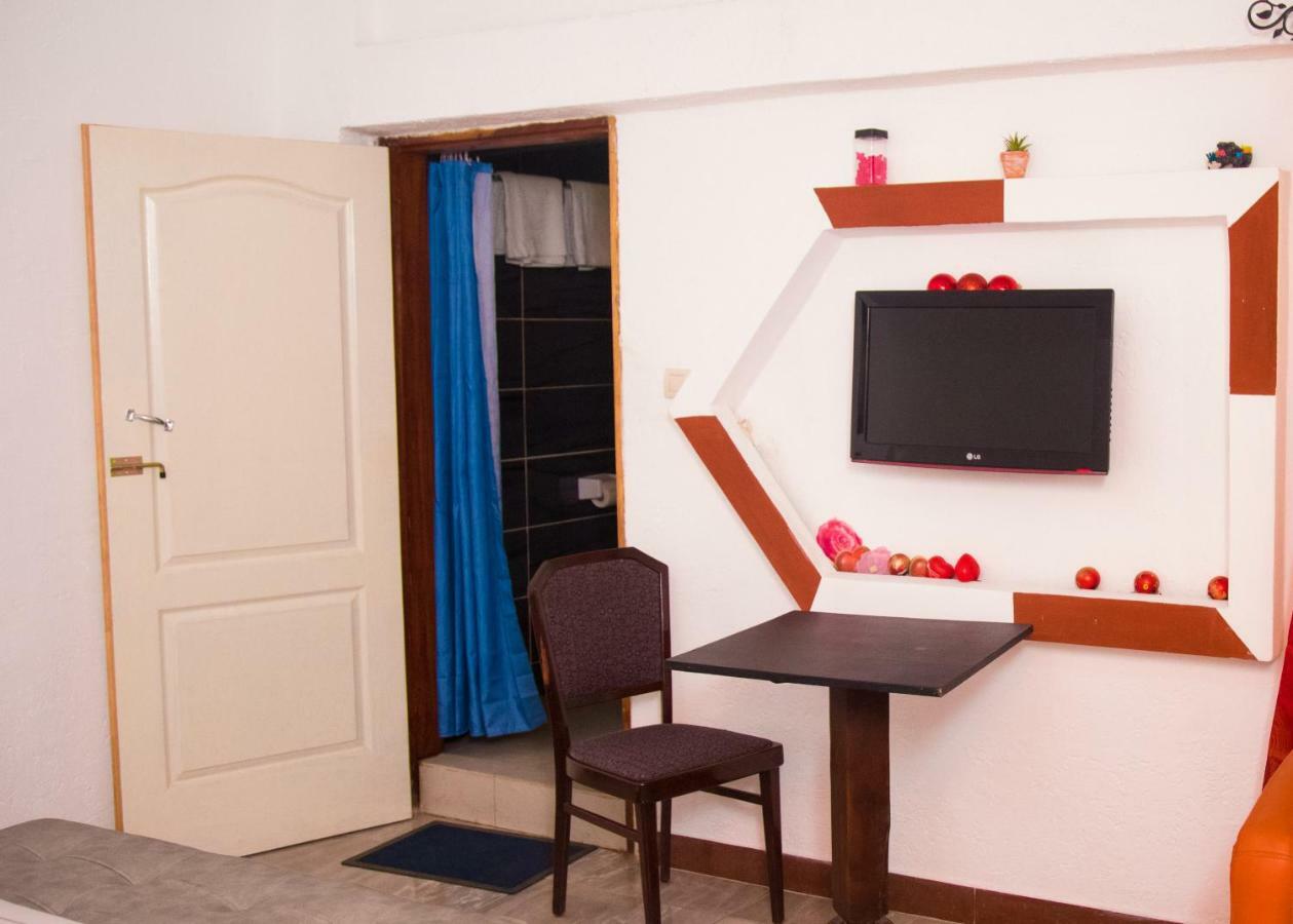 Senateur Hotel Agontinkon Котону Экстерьер фото
