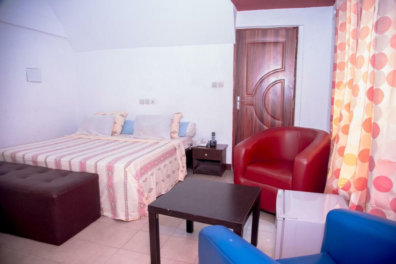 Senateur Hotel Agontinkon Котону Экстерьер фото